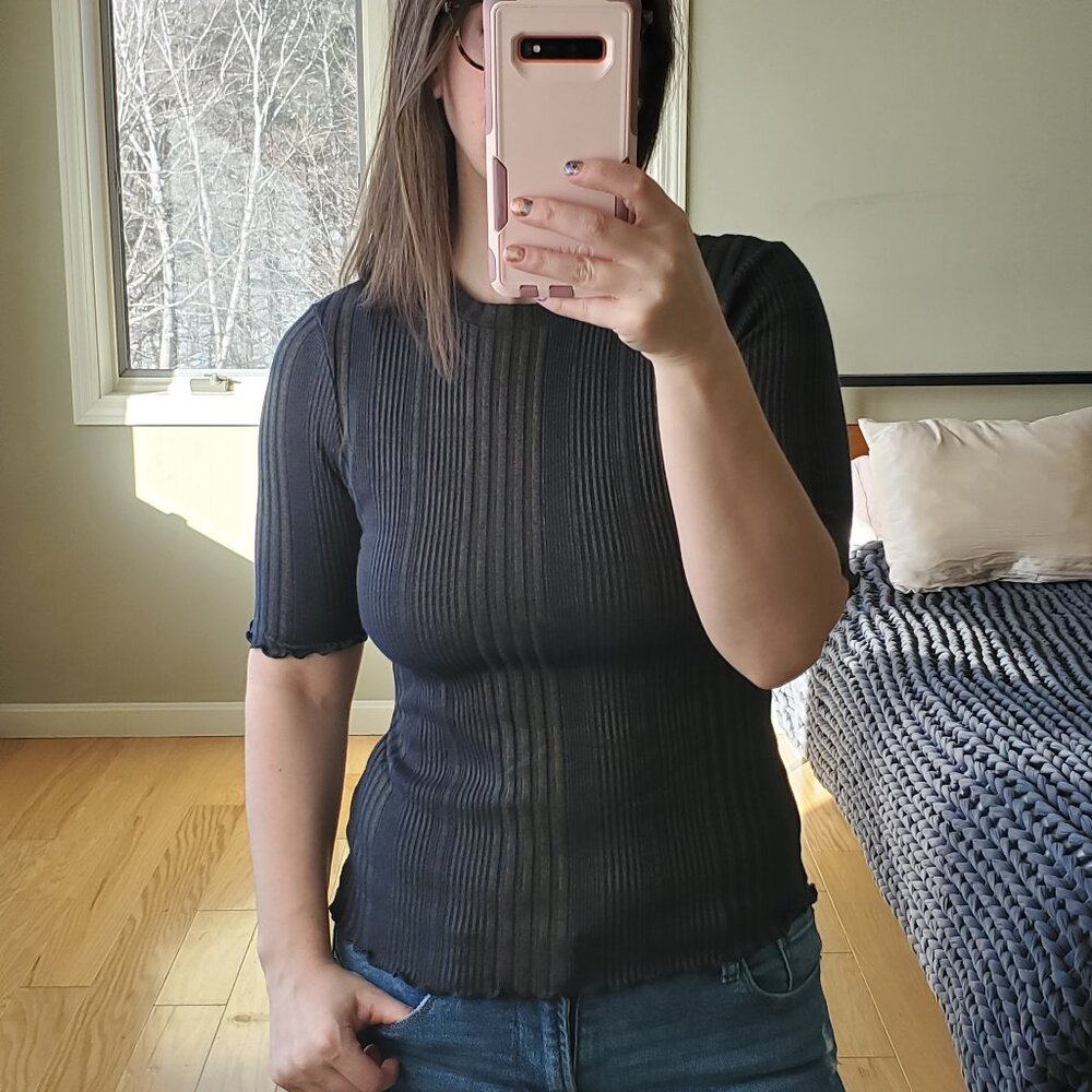 Jessica Simpson 3/4 sleeves ruffle hems tee shirt